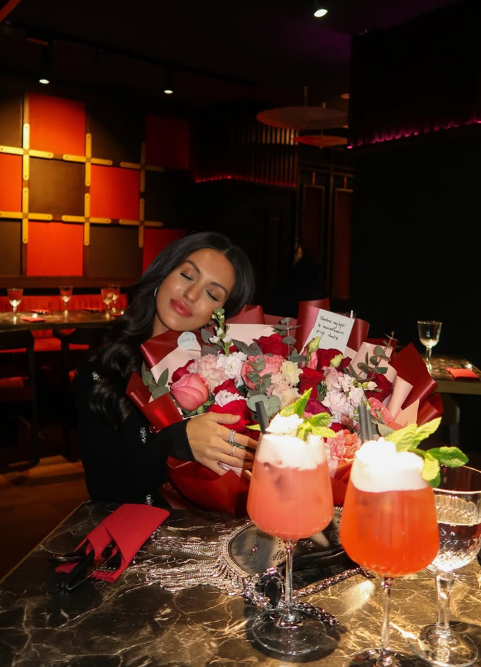 FOTO: Carrie Kirsten dostává pravidelně květiny. – stránka 4