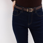 Tento dojem umocníte i kvalitním páskem. Na ten při stylingu určitě nezapomínejte