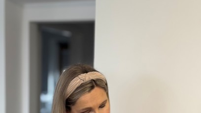 FOTO: Moderátorka Karolína Hošek porodila.