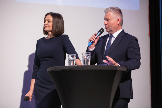 FOTO: Barbora Kroužková byla roky moderátorkou na ČT. – stránka 3