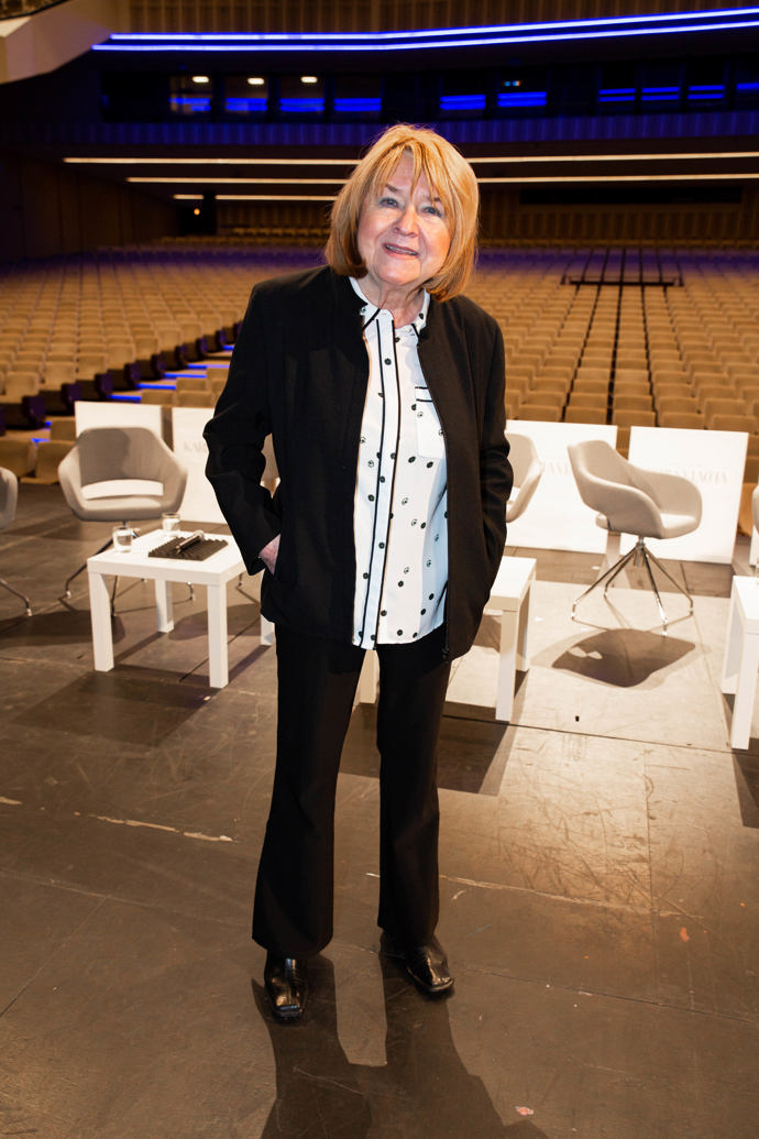 FOTO: Pavlína Filipovská chyběla na pohřbu Jany Brejchové. – stránka 4