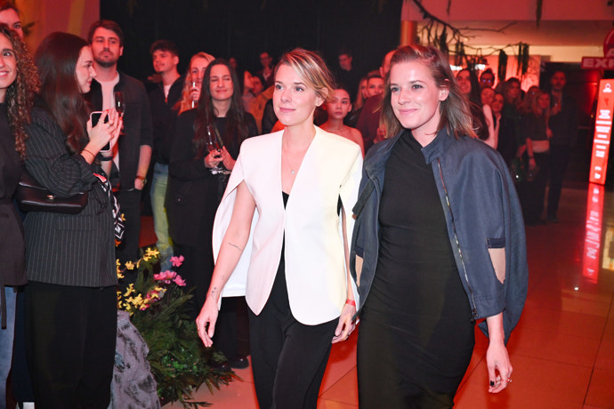 FOTO: Sandra a Viola jsou dvojčata. – stránka 44