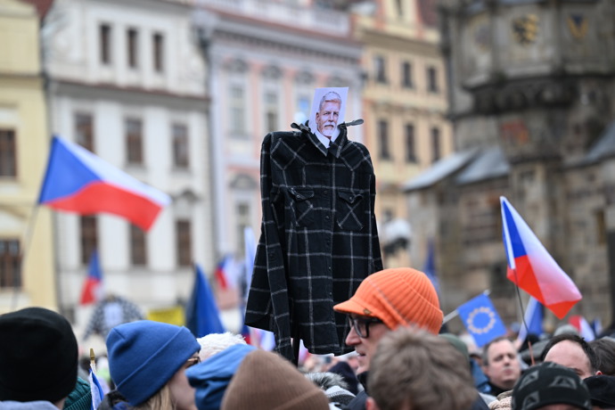 FOTO: Demonstrace Milion chvilek pro demokracii na podporu prezidenta Petra Pavla. – stránka 96