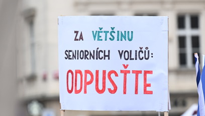FOTO: Demonstranti dávají jasně najevo svůj názor.