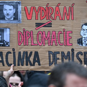 Ministr zahraničí Petr Macinka namíchnul občany.