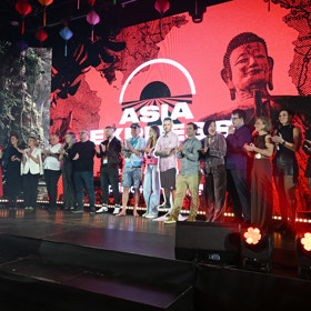 Soutěžící reality show Asia Express. 
