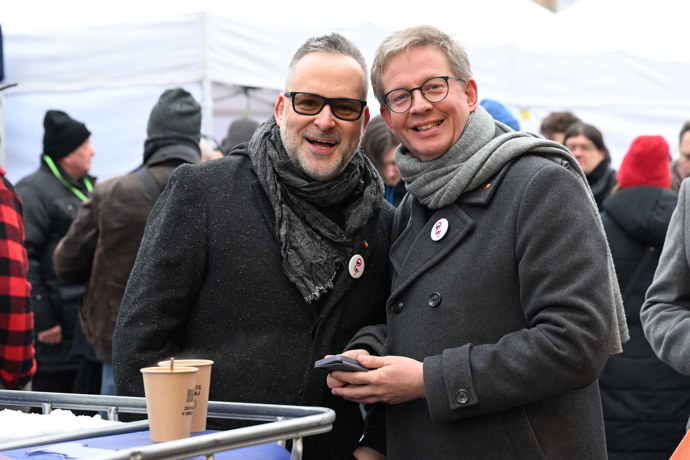 FOTO: Aleš Cibulka s manželem Michalem Jagelkou. – stránka 4