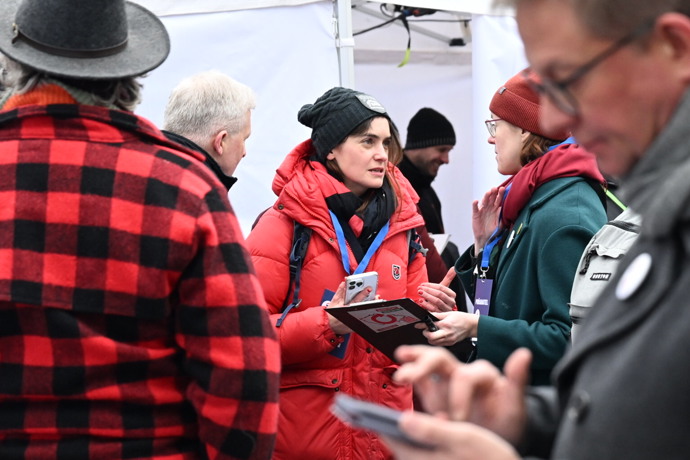 FOTO: Na demonstraci dorazila řada známých tváří. – stránka 68