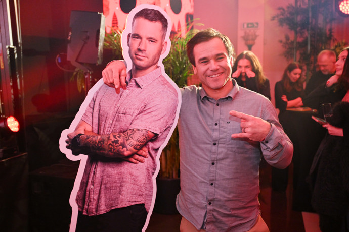 FOTO: Vavřinec Hradilek si natáčení užil. – stránka 61