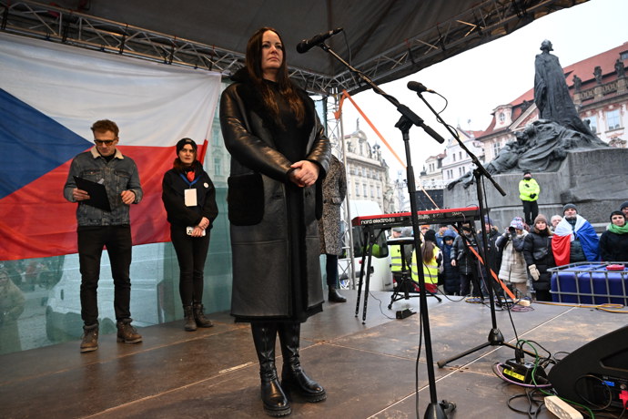 FOTO: Jitka Čvančarová promluvila na demonstraci. – stránka 10