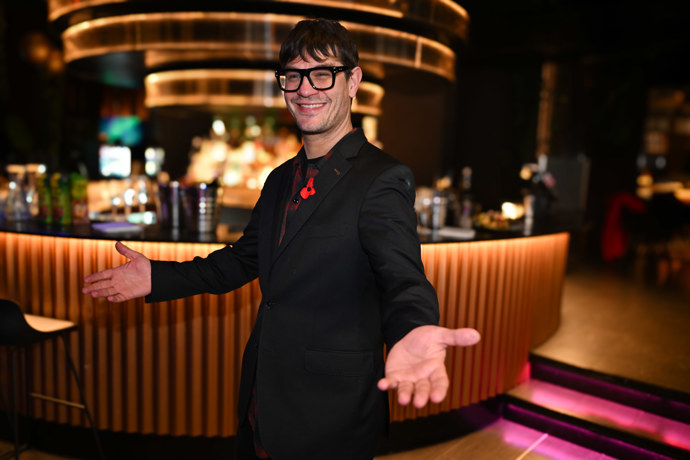 FOTO: Davidovi Krausovi to slušelo. – stránka 8