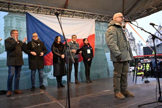 FOTO: Herec Hynek Čermák. – stránka 4