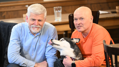 FOTO: Petr Pavel se fotil s lidmi i zvířaty.