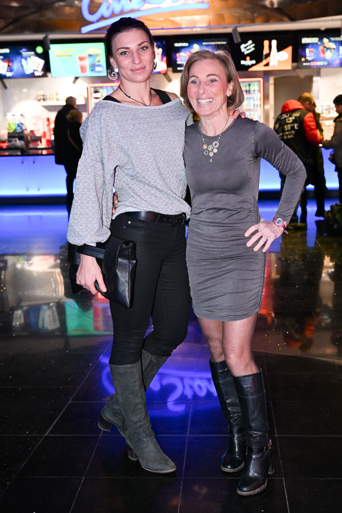 FOTO: Michaela a Hana Dvorské. – stránka 7