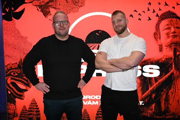 FOTO: Miloš a Roman se v prvním díle nezachovali zrovna sportovně. – stránka 4