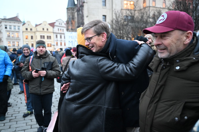 FOTO: Jitka Čvančarová obejmula Martina Kupku. – stránka 2