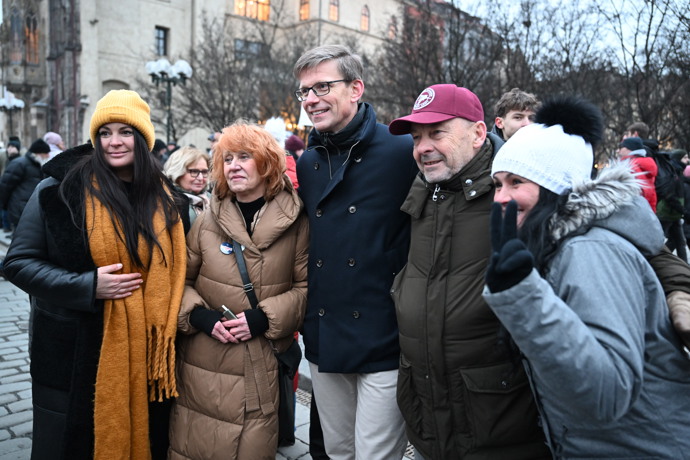 FOTO: Martin Kupka a Jirka Čvančarová s fanoušky.