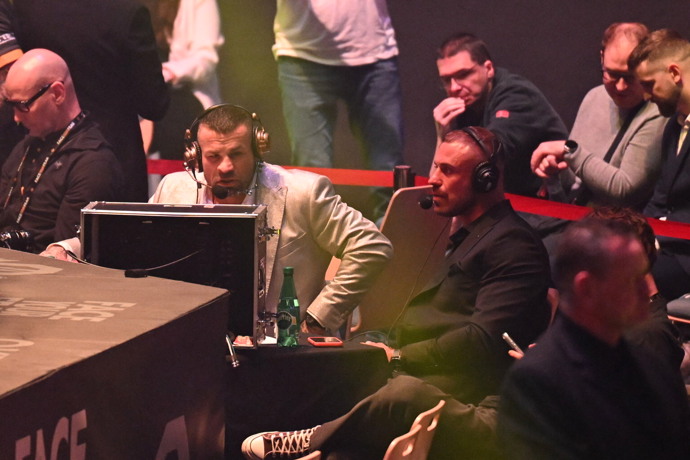 FOTO: Ondřej Raška si komentování s Vémolou užíval. – stránka 1