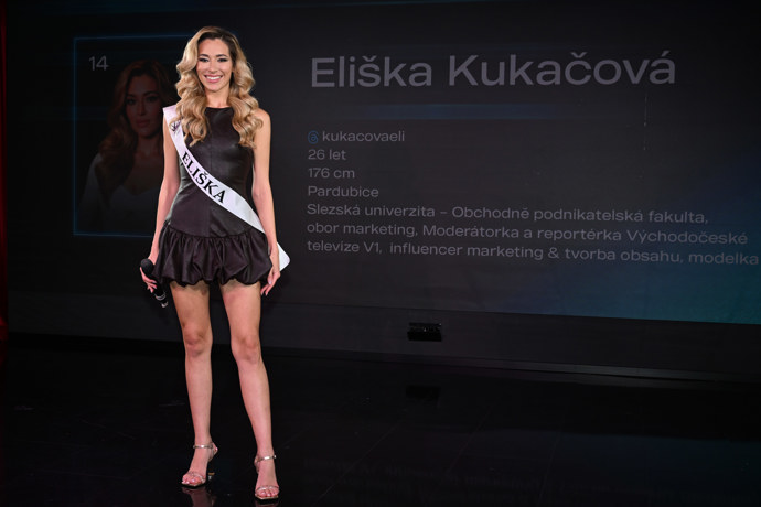 FOTO: Eliška Kukačová. – stránka 33