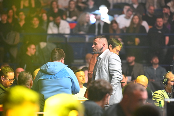 FOTO: Karlos Vémola na Oktagonu. – stránka 15