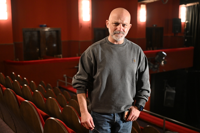 FOTO: Hynek Čermák v divadle Palace. – stránka 21