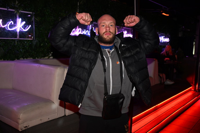 FOTO: Rendys  na závěrečné tiskové konferenci Clashe 15. – stránka 49