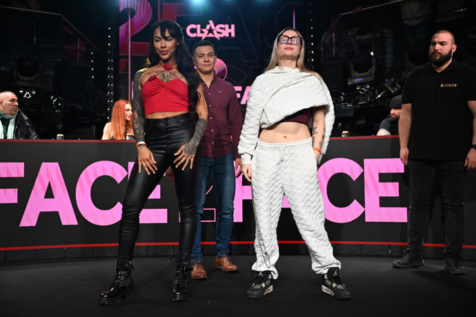 FOTO: Holčičí zápas mezi Angie a Mínou na Clashi 15. – stránka 2