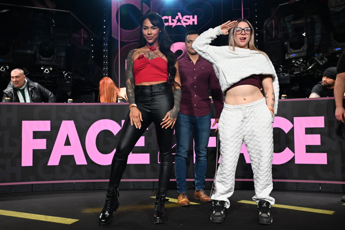 FOTO: V kleci se utká Angie Mangombe a Dominika Elischerová alias Mína.