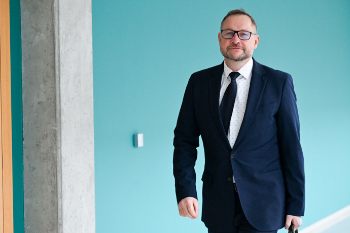 FOTO: Jan Souček u Obvodního soudu pro Prahu 4. – stránka 12