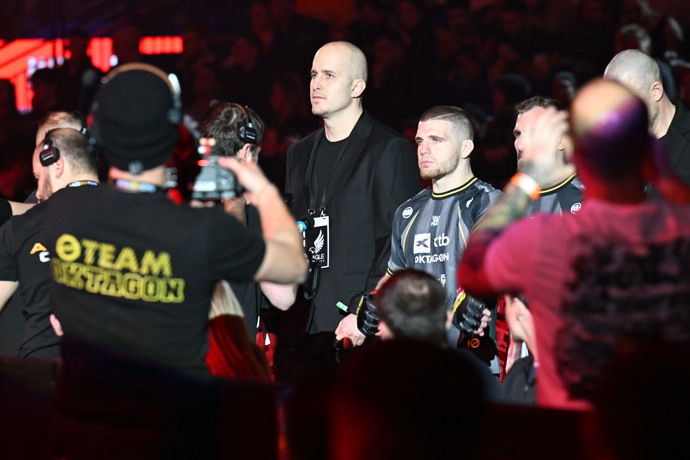 FOTO: Oktagon 84. – stránka 102