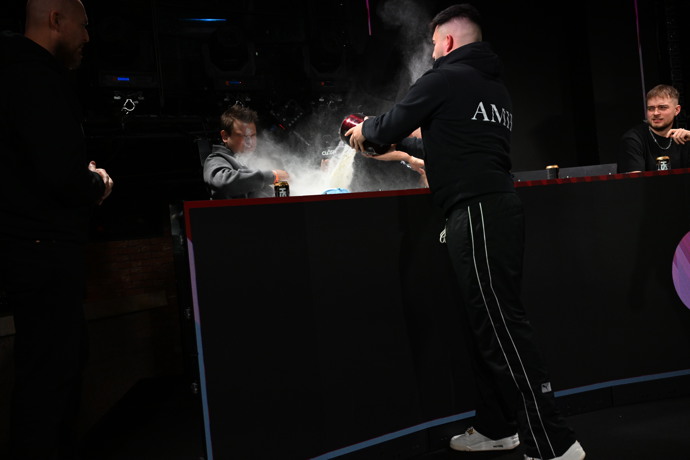 FOTO: Tadeáš Veselý to pořádně schytal. – stránka 20