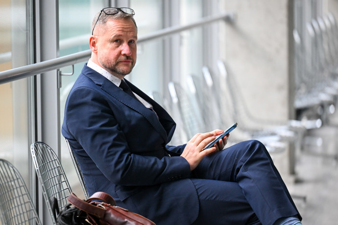 FOTO: Jan Souček u Obvodního soudu pro Prahu 4. – stránka 7