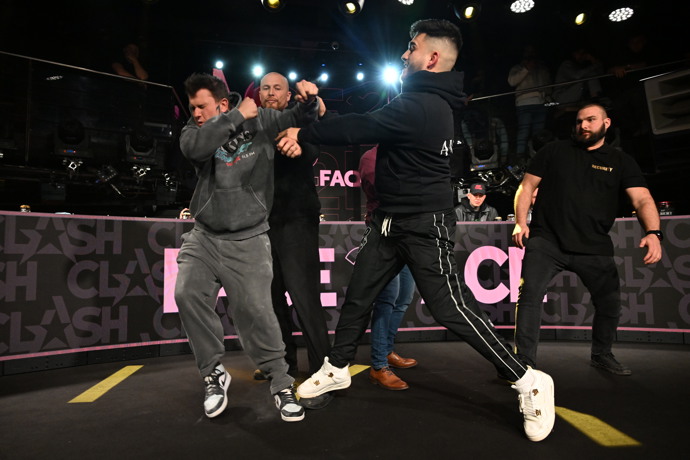 FOTO: Samir Margina naběhl na Tadeáše Veselého. – stránka 6