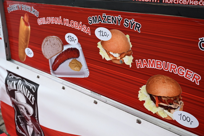 FOTO: Za hamburger necháte necelou stovku. – stránka 39