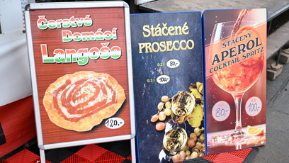 FOTO: Nechybí ani alkoholické nápoje.