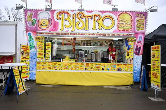 FOTO: Jedno z bister na pouti. – stránka 37