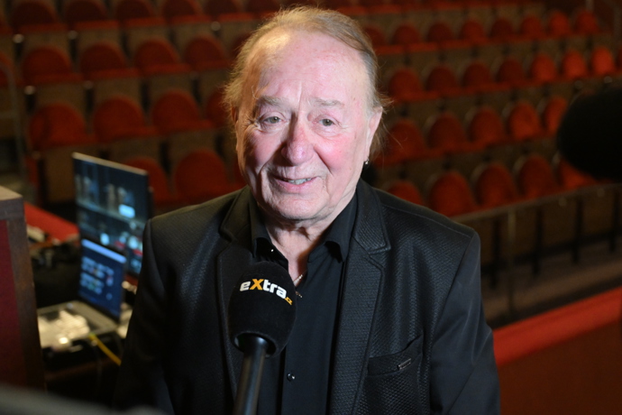 FOTO: Petr Janda podpořil umělce. – stránka 2