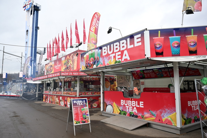 FOTO: Veřejnost si může dát také bubble tea. – stránka 33