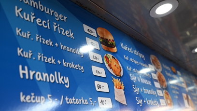 FOTO: Někde nabízí i kuřecí řízky.