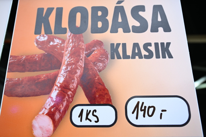 FOTO: Klobása podražila. – stránka 12