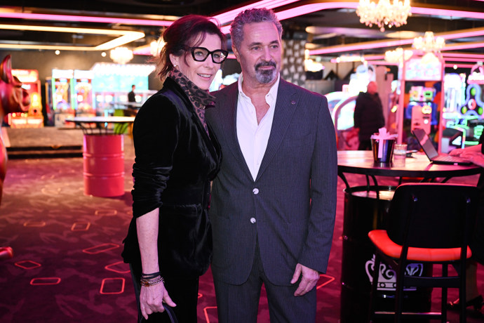 FOTO: Martin Dejdar dorazil po boku své krásné ženy. – stránka 8