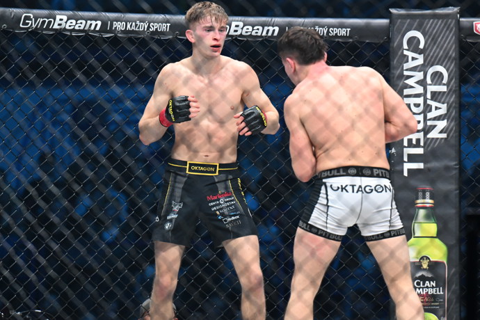 FOTO: Oktagon 84. – stránka 93