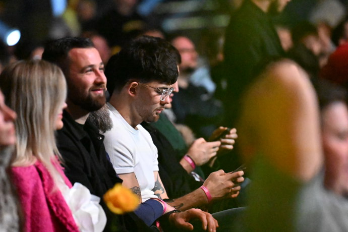 FOTO: Zpěvák Calin si nenechal ujít Oktagon 84. – stránka 33