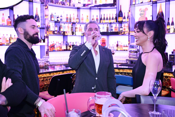 FOTO: Nechyběly ani drinky. – stránka 24