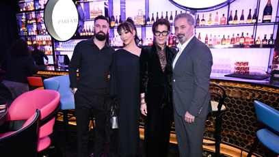 FOTO: Veronica vypadá s rodinou Dejdarových spokojeně.