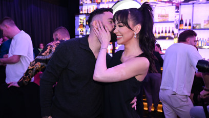 FOTO: Vyměňovali si polibky.