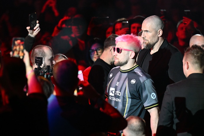 FOTO: David Kozma na Oktagonu 84. – stránka 22