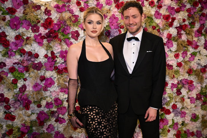 FOTO: Martin Dubovický s Pavlínou Vaníčkovou na Českém plese. – stránka 32