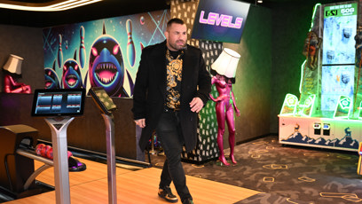 FOTO: Karlos Vémola u bowlingu.