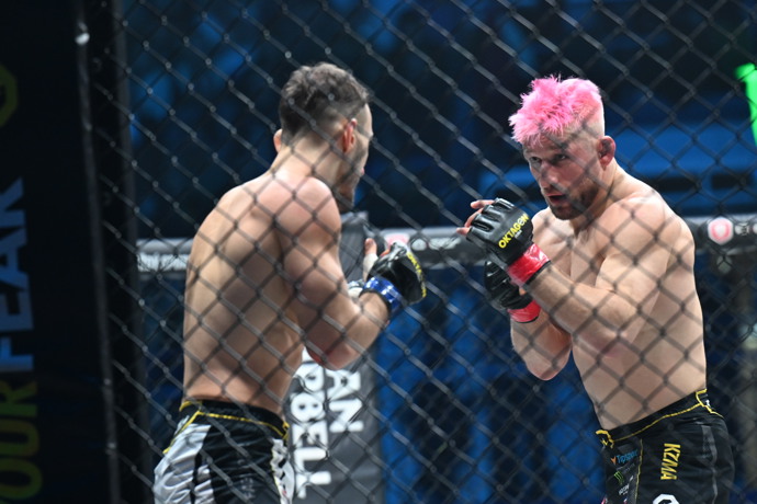 FOTO: David Kozma během zápasu s Jozefem Wittnerem. – stránka 16